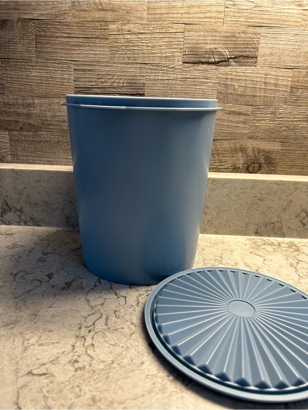 Tupperware blue canister-like new $9